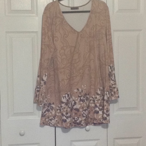 Tops - Azalea V-neck 3XL Top